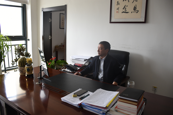 甘肅建投新區(qū)公司組織全體干部觀看紀(jì)念馬克思誕辰200周年大會